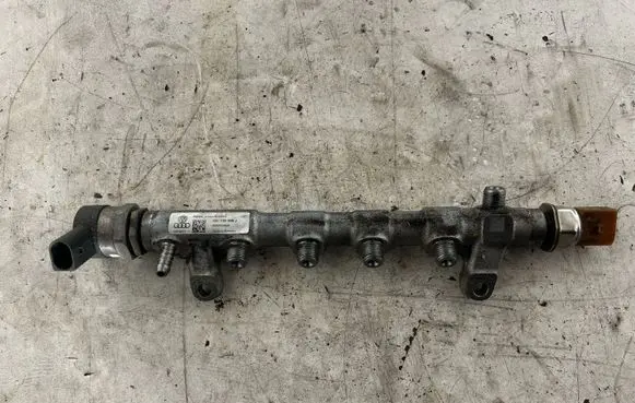 Volkswagen PASSAT B7 Fuel main line pipe 03L130089J 5L00000530