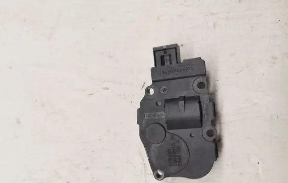 BMW 4 F32 F33 Air flap motor/actuator T946104