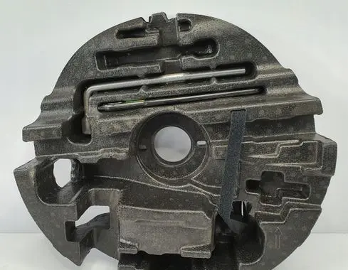 Mercedes-Benz GL X164 Tool set A1648901614