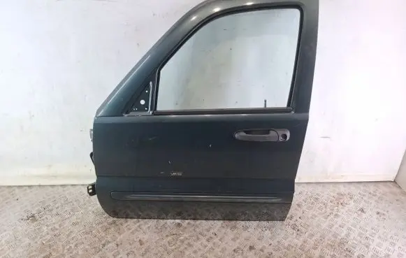 Jeep Cherokee III KJ Front door
