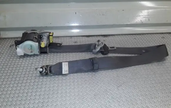 Honda Accord Front seatbelt 0432092