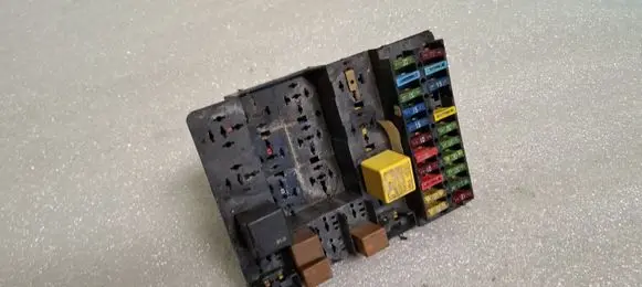 Ford Sierra Fuse box set G43020