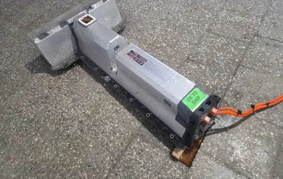 Opel Ampera Hybrid / electric car battery 12V832023845 P22900854