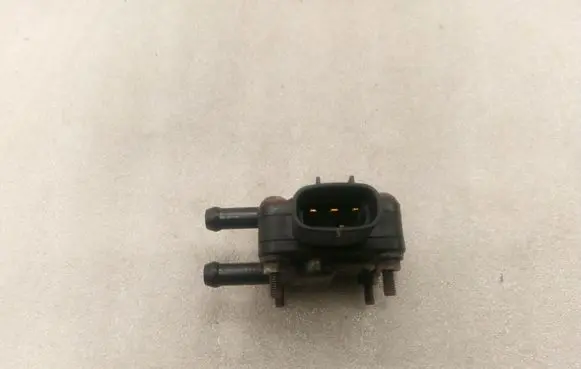 Toyota Avensis T250 Exhaust gas pressure sensor 8948020030 8948053010
