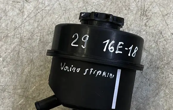 Iveco Daily 6th gen Power steering fluid tank/reservoir 