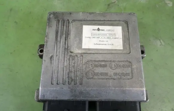 Audi A4 S4 B6 8E 8H LP gas control unit module 