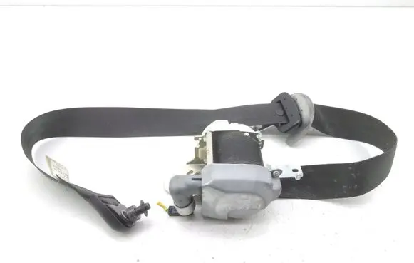 Hyundai i30 Front seatbelt 888102R900