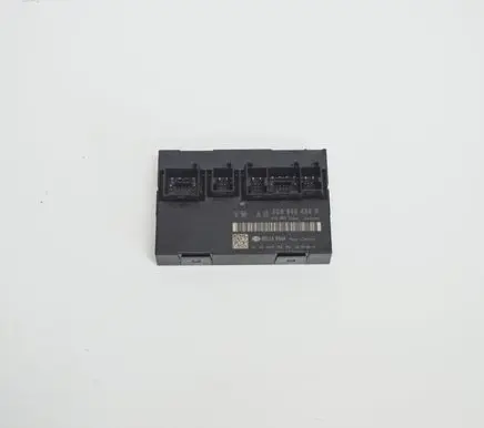 Volkswagen PASSAT B6 Central body control module 3C0959433R