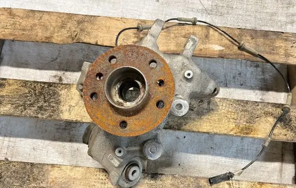 BMW M5 Rear wheel hub 7857066