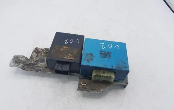 Mitsubishi Pajero Antenna control unit MB921337 1650002060