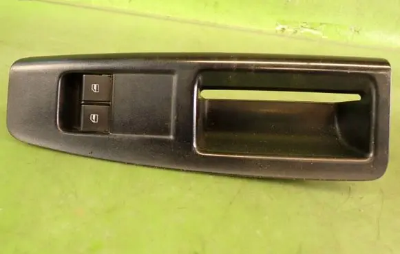 Volkswagen Polo Quarter vent window switch 6Q1867171E