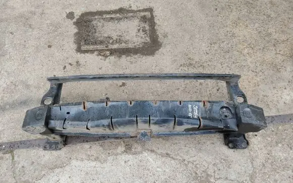 Volkswagen Jetta VI Front bumper cross member 5C6807583