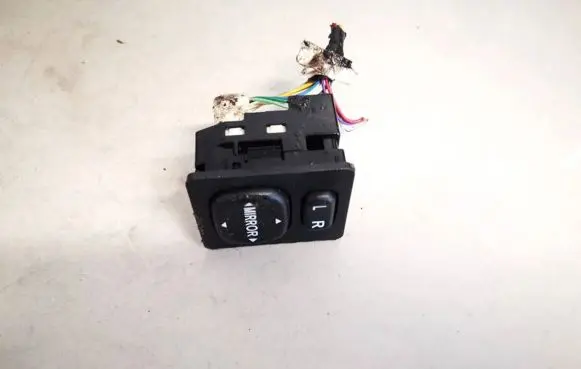 Toyota Verso Wing mirror switch 183574