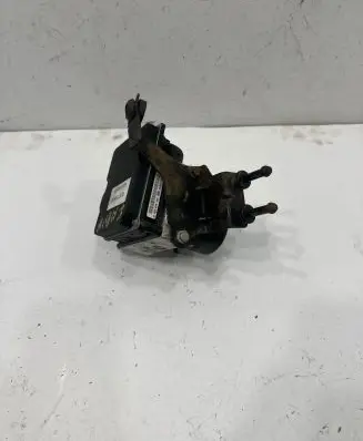Skoda Fabia Mk2 (5J) ABS Pump 0265950490