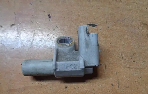 Ford Kuga I Crankshaft speed sensor 9665443580