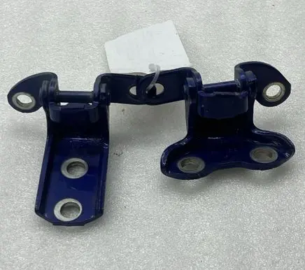 Toyota Yaris Cross Rear door hinge set ES03 ES034223 ES033923