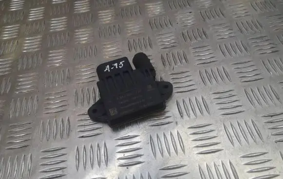 Mercedes-Benz E W212 Glow plug pre-heat relay A6429007701