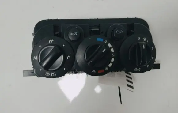 Mercedes-Benz A W168 Climate control unit 1688302185