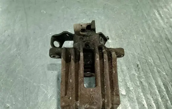Skoda Fabia Mk2 (5J) Rear brake caliper