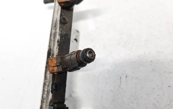 Volvo XC90 Fuel injector 0280155831 9186340