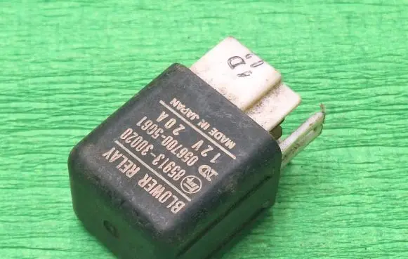 Ford Sierra Other relay 8591330020 12V20A