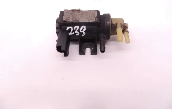 Volvo V40 Turbo solenoid valve 70163302 9672875080 D239