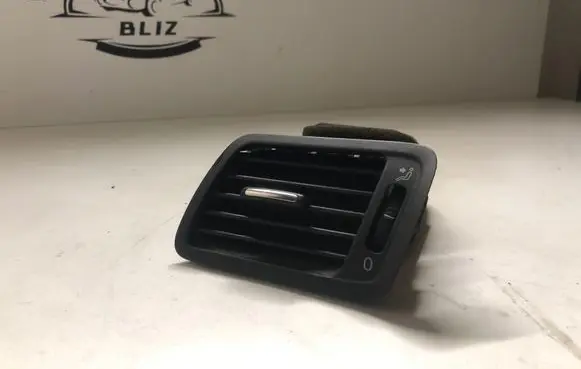 Volkswagen PASSAT B6 Dashboard side air vent grill/cover trim 3C1819701 T0024359 P0108666