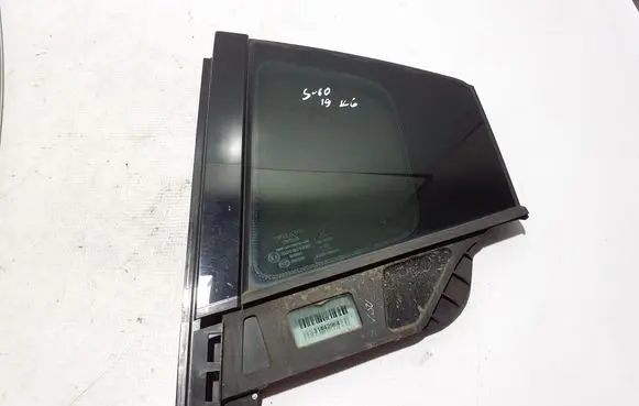 Volvo S60 Rear vent window glass 31442964