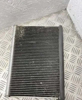 BMW 3 E90 E91 Air conditioning (A/C) radiator (interior) 07G13A2073
