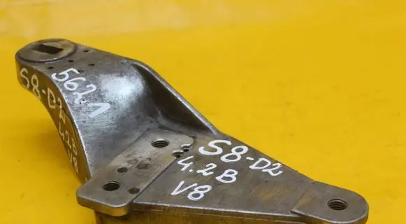Audi A8 S8 D2 4D Engine mount bracket 4D0199603B