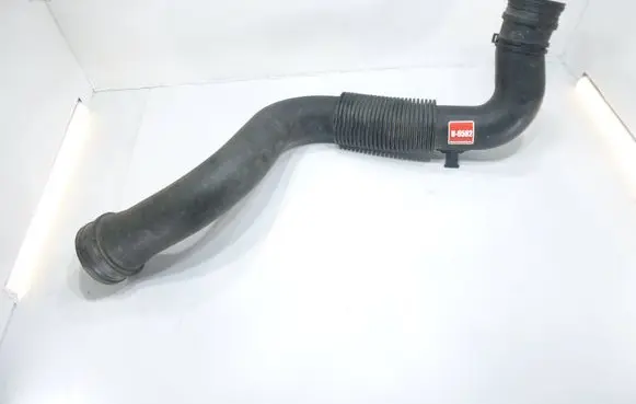 Air intake hose/pipe