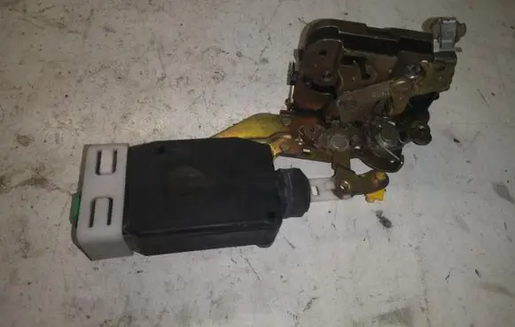 Volvo V40 Rear door lock A1405