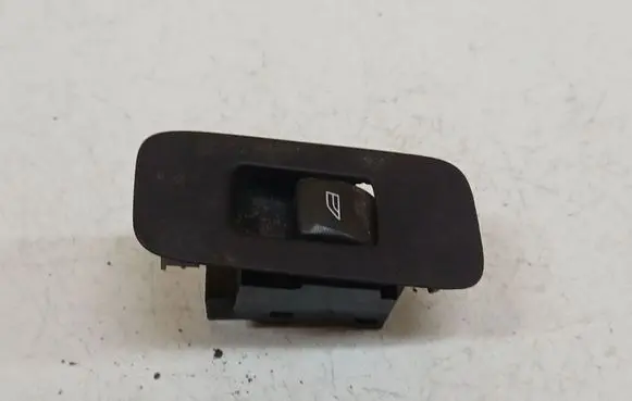Volvo V40 Tailgate glass/window release handle 1303822