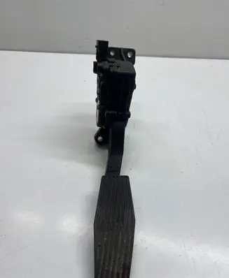 Opel Vectra C Accelerator throttle pedal 9186724 6PV00832200