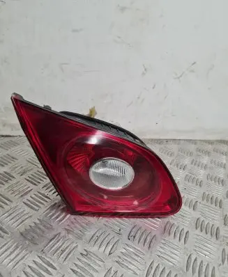 Volkswagen PASSAT CC Tailgate rear/tail lights