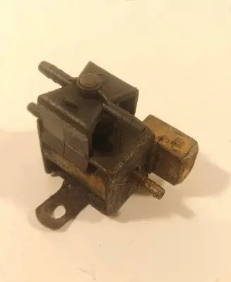 Volkswagen Golf IV Turbo solenoid valve 054906267a