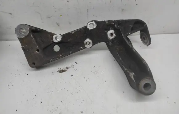 Seat Altea Front lower control arm/wishbone 1K0199296E