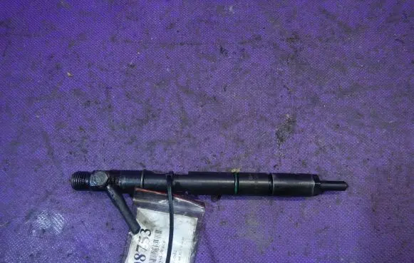 Audi A6 S6 C5 4B Fuel injector 059130201E