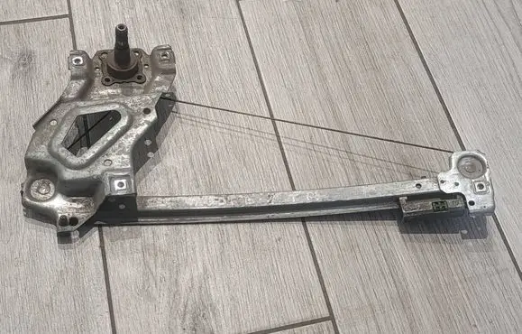 Audi 80 90 S2 B4 Rear door manual window regulator 893839400