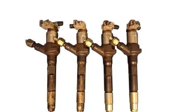 Mazda CX-7 Fuel injectors set R2AA13H50