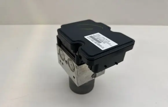 BMW 5 F10 F11 ABS Pump 6876908