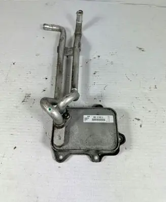 Volkswagen Tiguan Engine oil radiator 