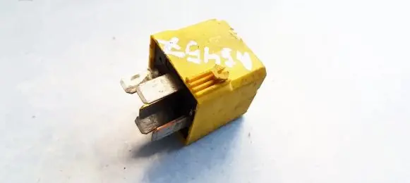 Mercedes-Benz C W203 Other relay A0025421419 4RD00779400