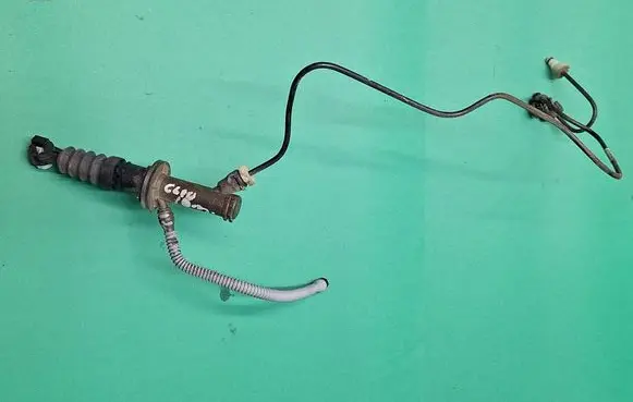 Renault Clio IV Clutch master cylinder 