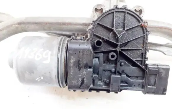 Peugeot 207 Wiper motor 0390241540