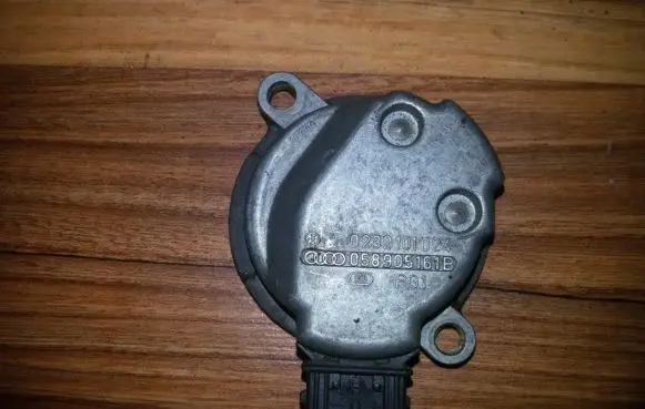 Volkswagen Golf IV Camshaft position sensor 058905161b 0232101024