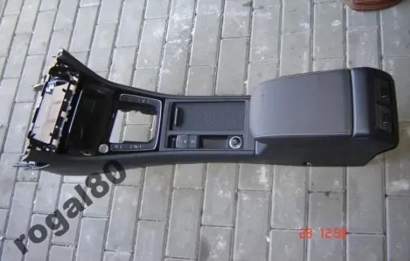 Volkswagen Golf VII Other center console (tunnel) element