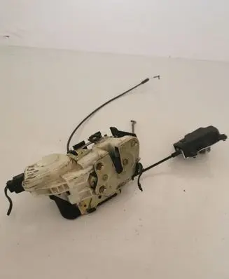 Mitsubishi Pajero Front door lock