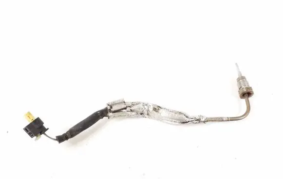 Infiniti Q30 Exhaust gas temperature sensor A0009059005