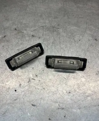 Mercedes-Benz E W210 Number plate light 2108200356